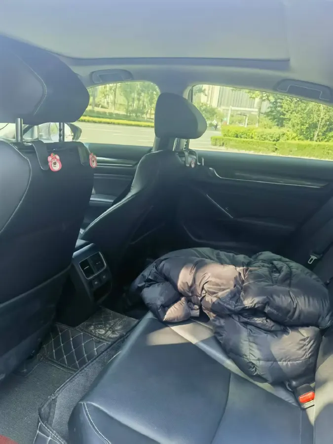 2022 Honda Accord 1.5T 194HP L4 CVT,autocango,china used car exporter,china ev exporter,chinese used car exporter,chinese used ev exporter