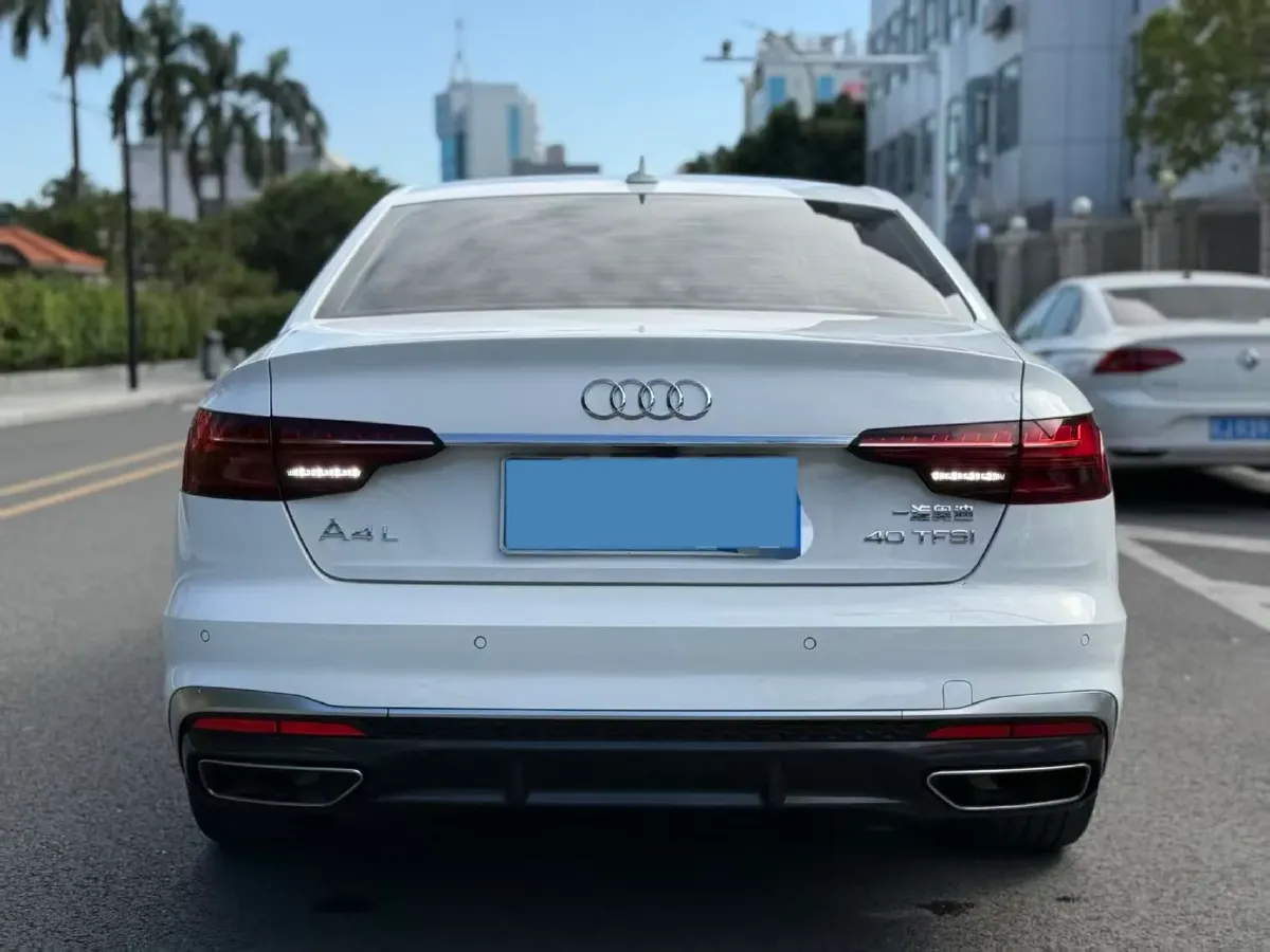 2024 Audi A4L 2.0T 190HP L4 7DCT,autocango,china used car exporter,china ev exporter,chinese used car exporter,chinese used ev exporter