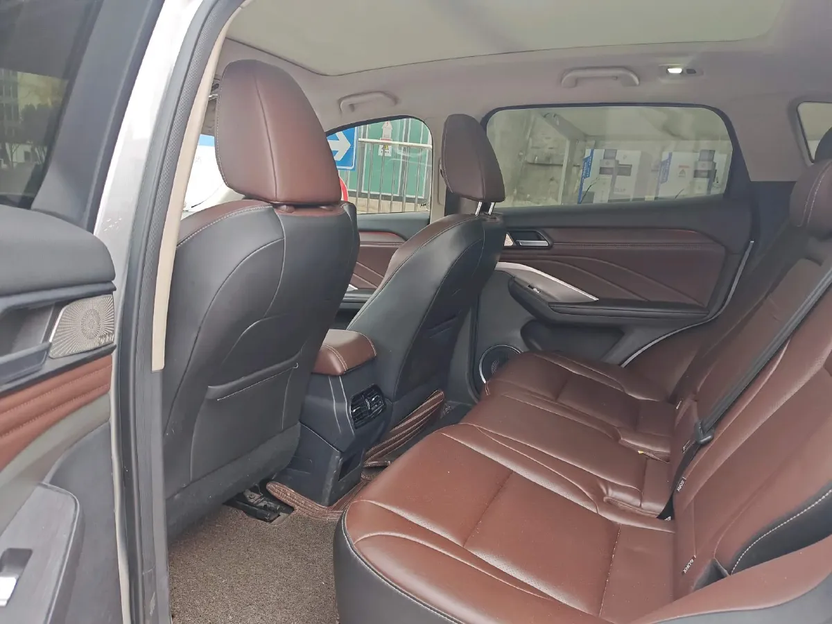 2020 WEY VV6 2.0T 227HP L4 7DCT,autocango,china used car exporter,china ev exporter,chinese used car exporter,chinese used ev exporter