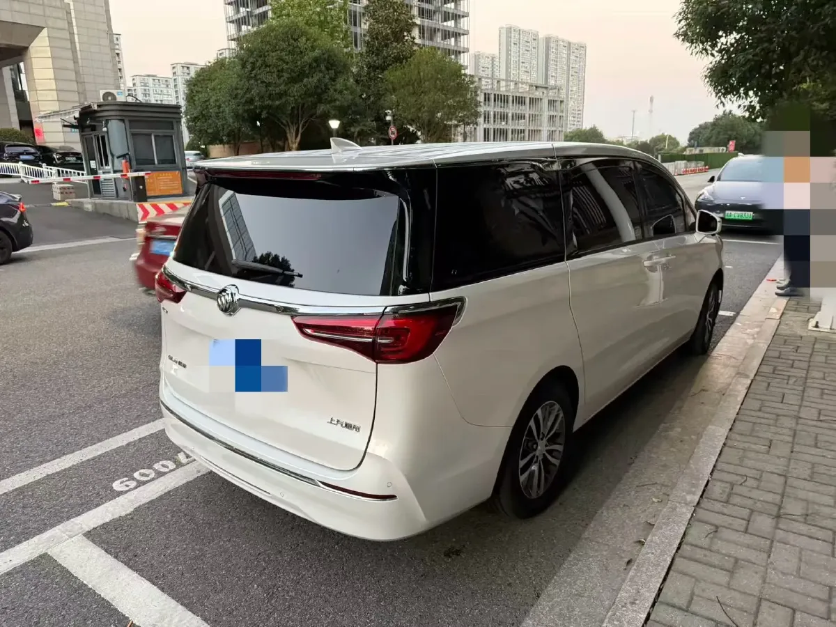 2022 Buick GL8 2.0T 237HP L4 9AT,autocango,china used car exporter,china ev exporter,chinese used car exporter,chinese used ev exporter