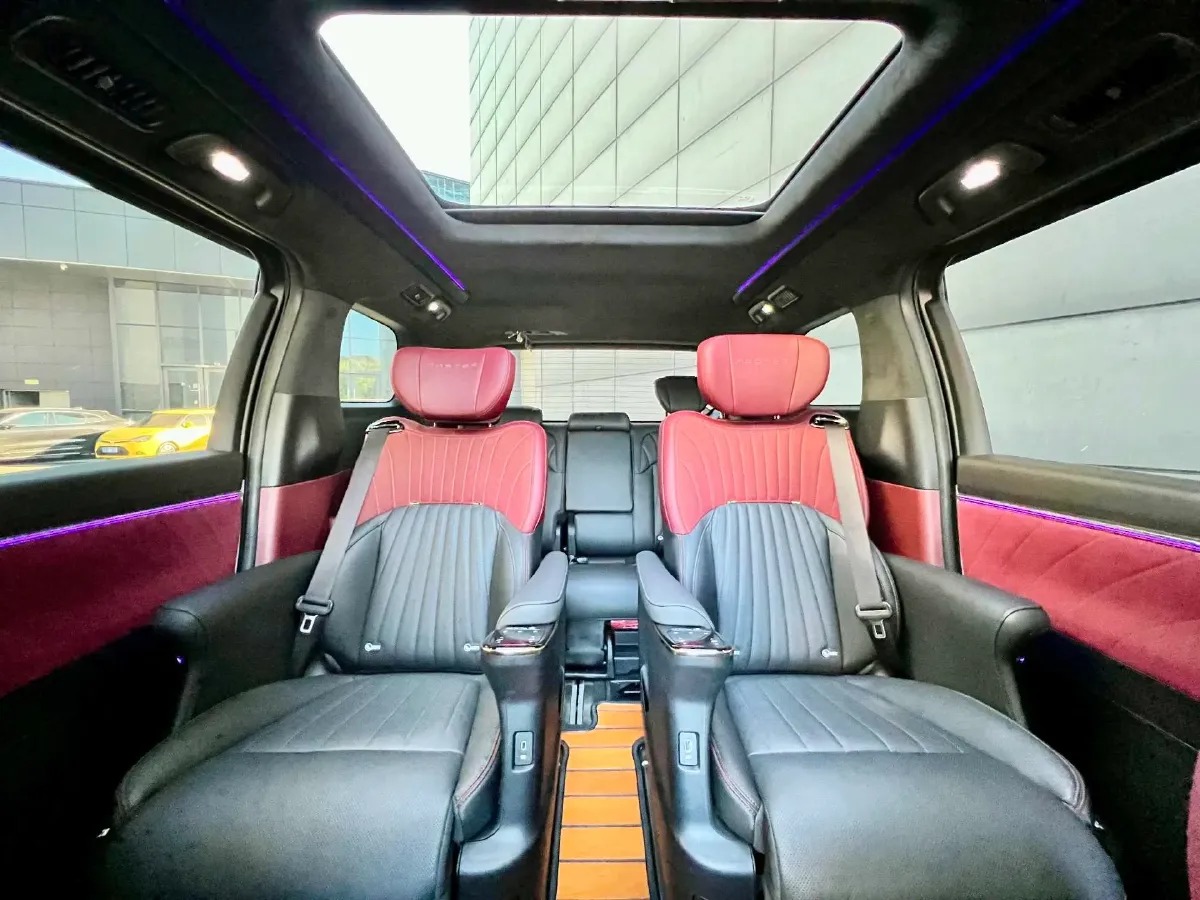 2024 GAC Trumpchi M8 2.0T 252HP L4 8AT,autocango,china used car exporter,china ev exporter,chinese used car exporter,chinese used ev exporter