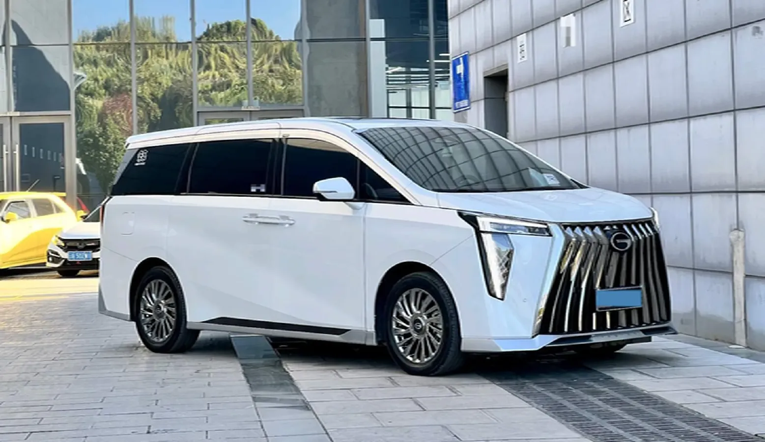 2024 GAC Trumpchi M8 2.0T 252HP L4 8AT,autocango,china used car exporter,china ev exporter,chinese used car exporter,chinese used ev exporter