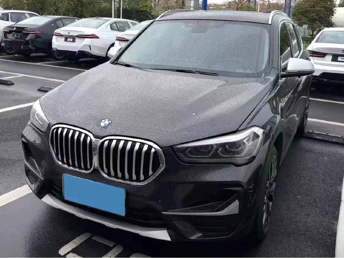 2022 BMW X1 2.0T 192HP L4 8AT