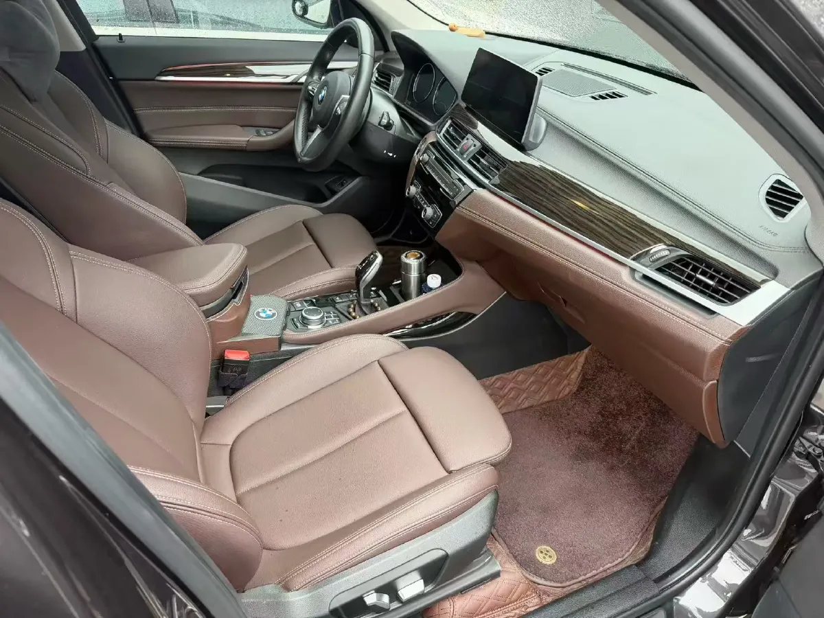 2022 BMW X1 2.0T 192HP L4 8AT,autocango,china used car exporter,china ev exporter,chinese used car exporter,chinese used ev exporter