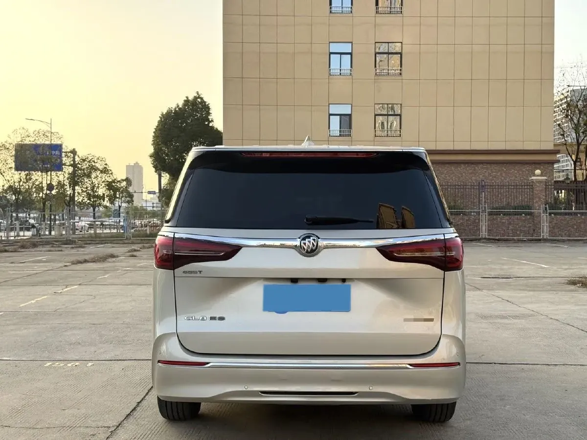 2022 Buick GL8 2.0T 237HP L4 9AT,autocango,china used car exporter,china ev exporter,chinese used car exporter,chinese used ev exporter