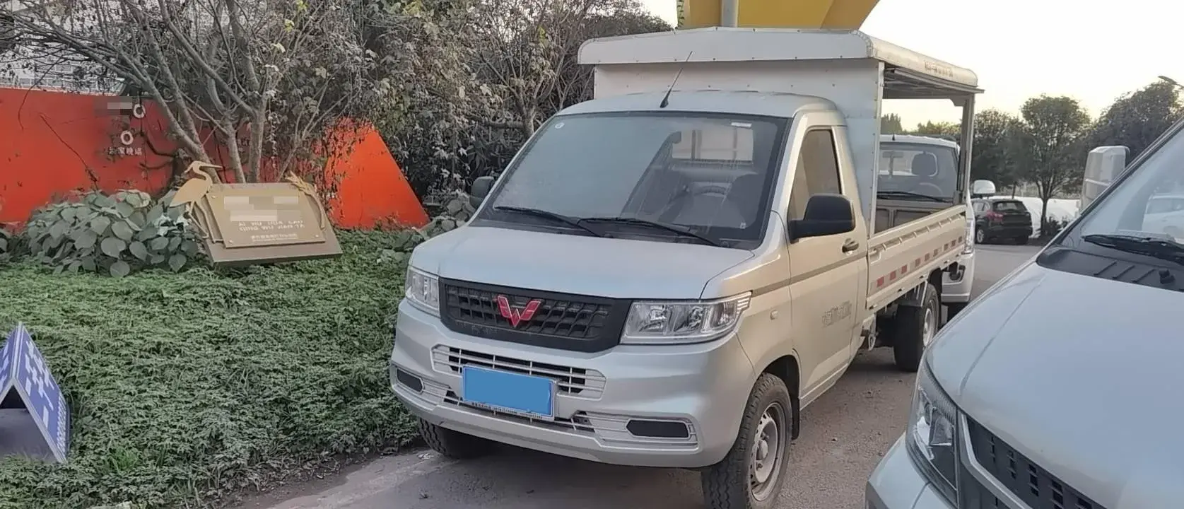 2023 WuLing RongGuang New Truck 2.0L 136HP L4 5MT 2023 WuLing RongGuang New Truck 2.0L 136HP L4 5MT