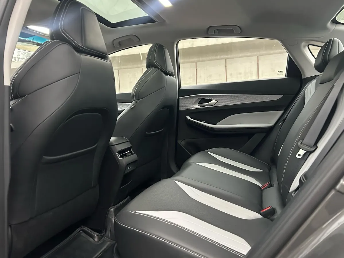 2024 Geely Binray 1.5T 181HP L4 7DCT,autocango,china used car exporter,china ev exporter,chinese used car exporter,chinese used ev exporter