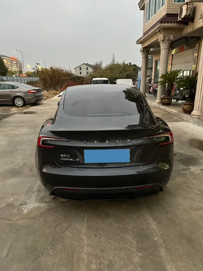 2025 Tesla Model 3 BEV 62.5KWH,autocango,china used car exporter,china ev exporter,chinese used car exporter,chinese used ev exporter