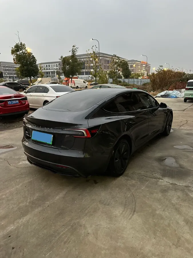 2025 Tesla Model 3 BEV 62.5KWH,autocango,china used car exporter,china ev exporter,chinese used car exporter,chinese used ev exporter