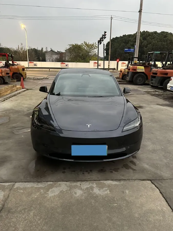 2025 Tesla Model 3 BEV 62.5KWH,autocango,china used car exporter,china ev exporter,chinese used car exporter,chinese used ev exporter