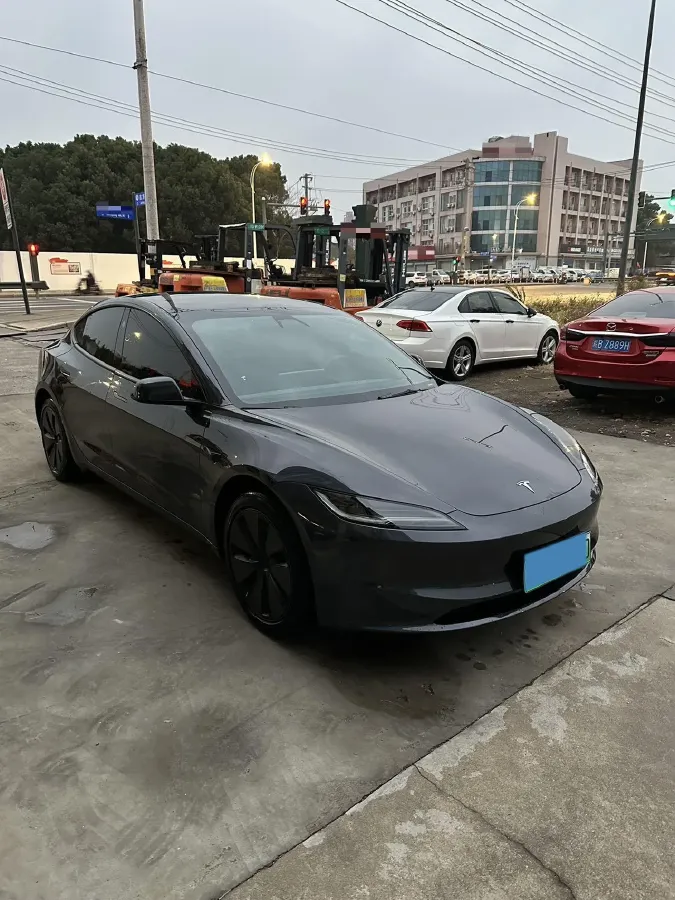 2025 Tesla Model 3 BEV 62.5KWH,autocango,china used car exporter,china ev exporter,chinese used car exporter,chinese used ev exporter