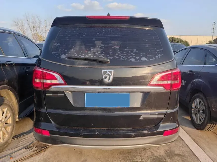 2016 BaoJun 730 1.5L 112HP L4 5MT,autocango,china used car exporter,china ev exporter,chinese used car exporter,chinese used ev exporter