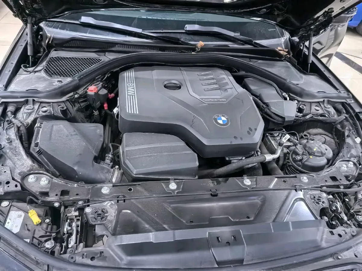 2024 BMW 3 Series 2.0T 184HP L4 8AT,autocango,china used car exporter,china ev exporter,chinese used car exporter,chinese used ev exporter