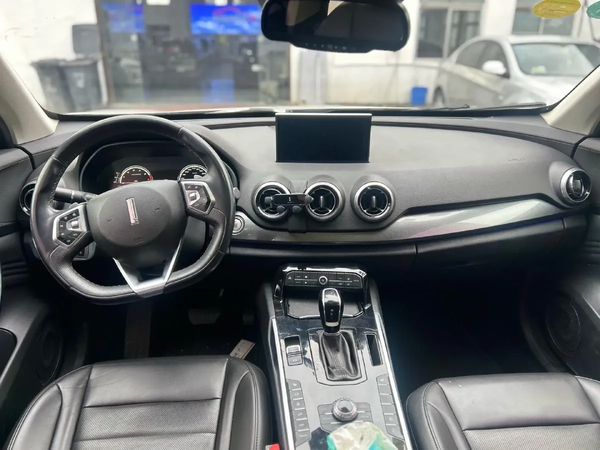 2017 WEY VV7 2.0T 234HP L4 7DCT,autocango,china used car exporter,china ev exporter,chinese used car exporter,chinese used ev exporter