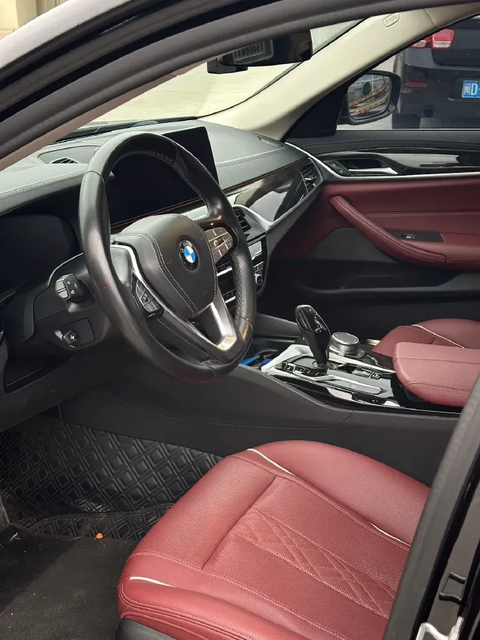 2021 BMW 5 Series 2.0T 184HP L4 8AT,autocango,china used car exporter,china ev exporter,chinese used car exporter,chinese used ev exporter