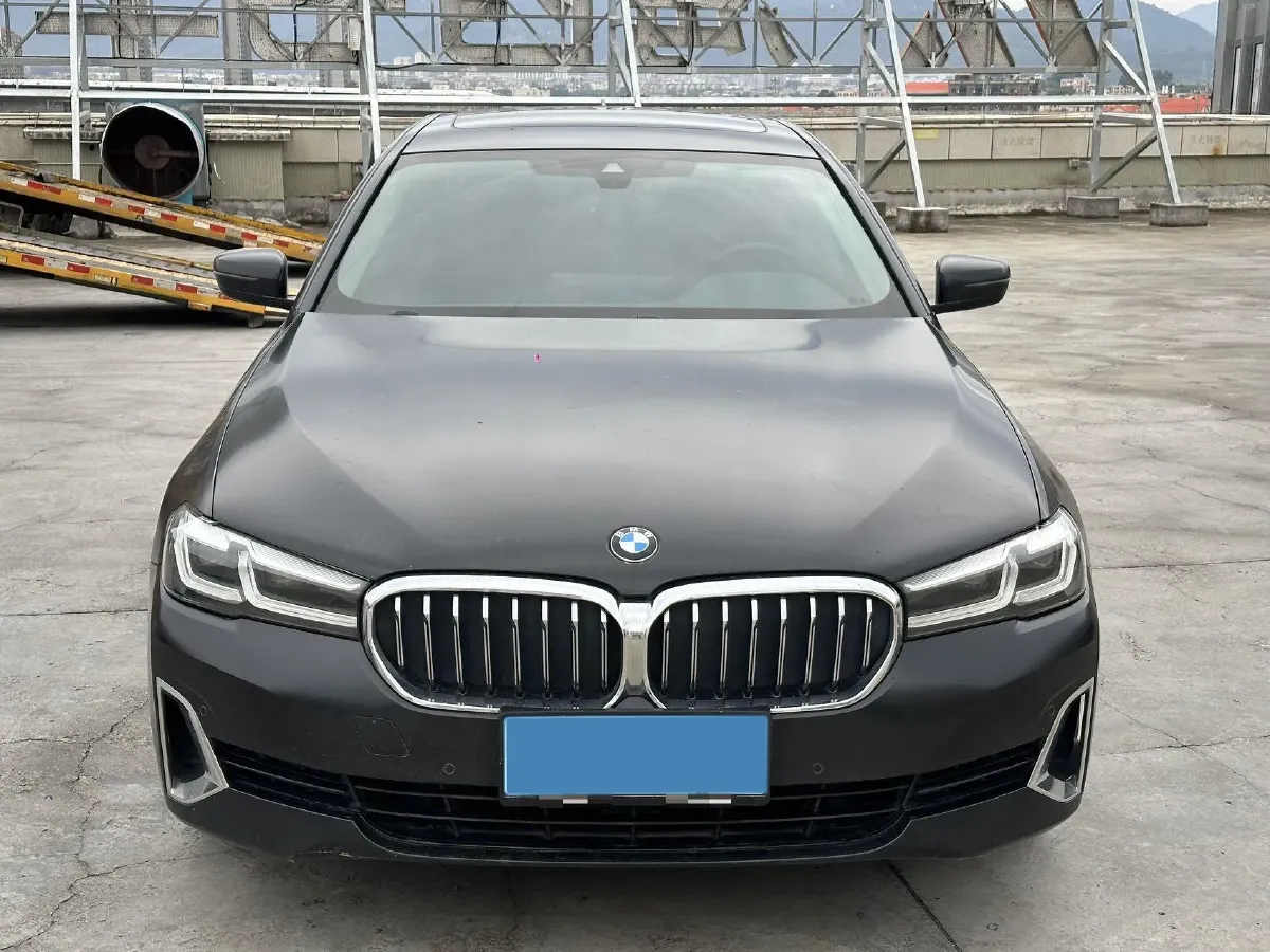 2021 BMW 5 Series 2.0T 184HP L4 8AT,autocango,china used car exporter,china ev exporter,chinese used car exporter,chinese used ev exporter