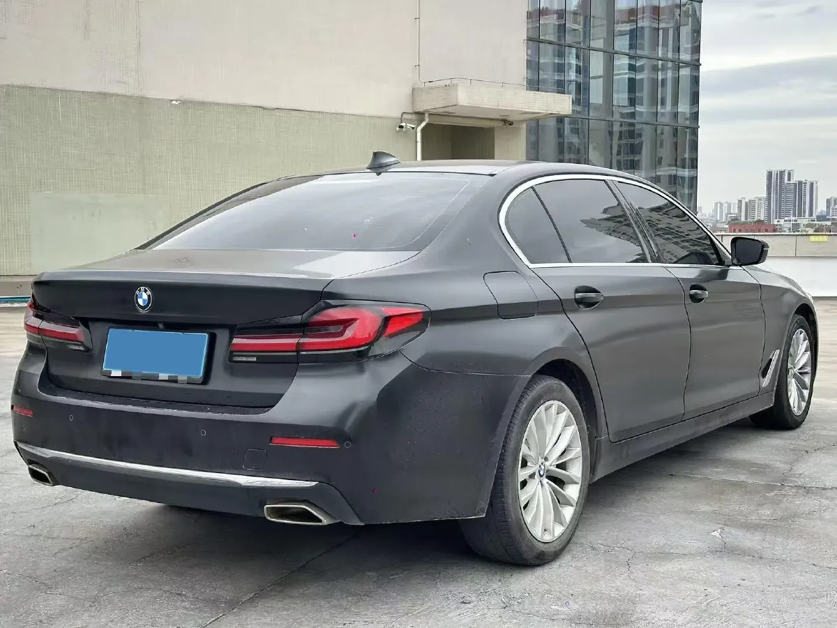2021 BMW 5 Series 2.0T 184HP L4 8AT,autocango,china used car exporter,china ev exporter,chinese used car exporter,chinese used ev exporter
