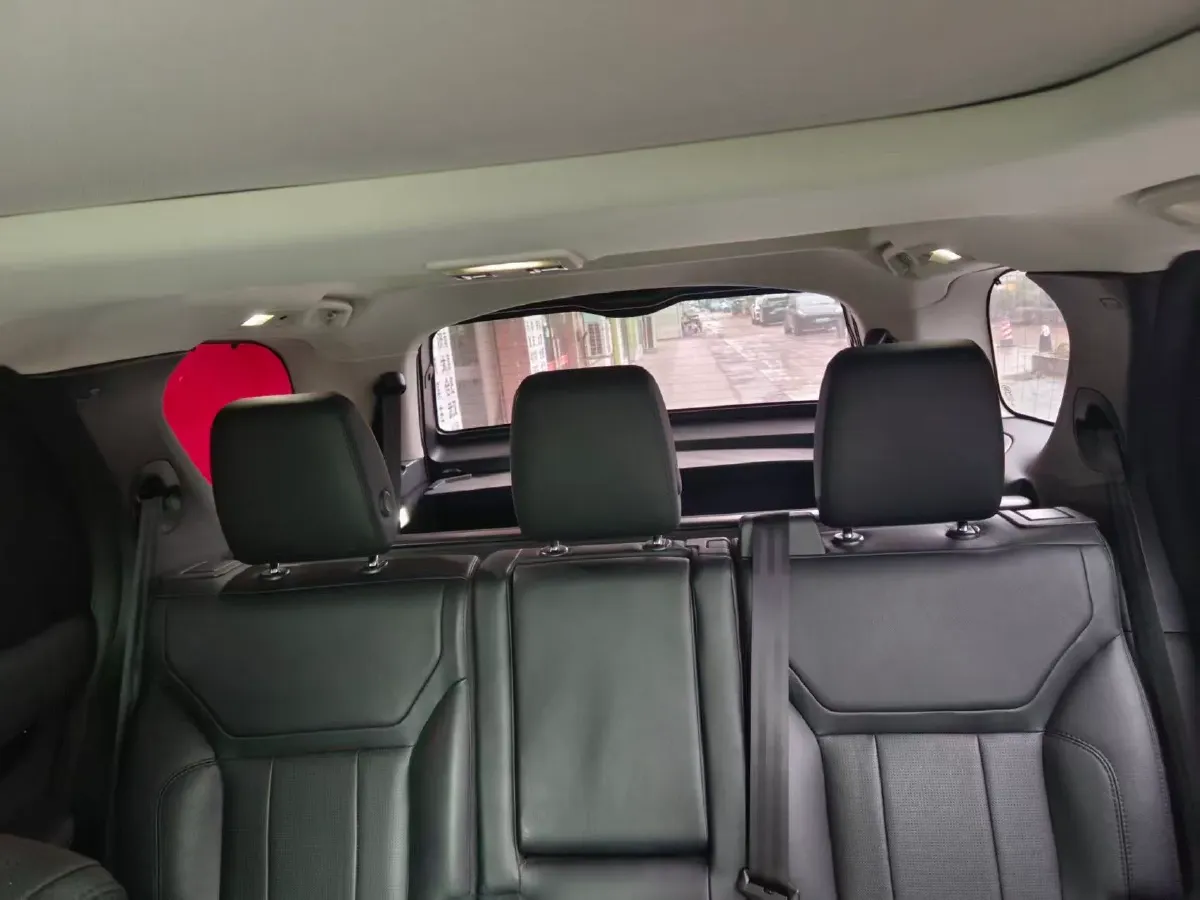 2019 Land Rover Discovery 2.0T 300HP L4 8AT,autocango,china used car exporter,china ev exporter,chinese used car exporter,chinese used ev exporter