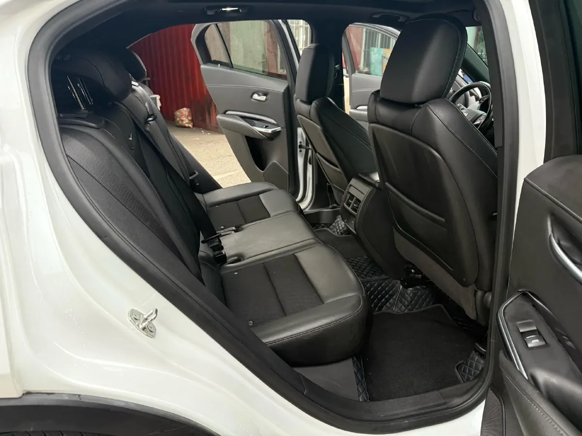 2021 Cadillac XT4 2.0T 237HP L4 9AT,autocango,china used car exporter,china ev exporter,chinese used car exporter,chinese used ev exporter