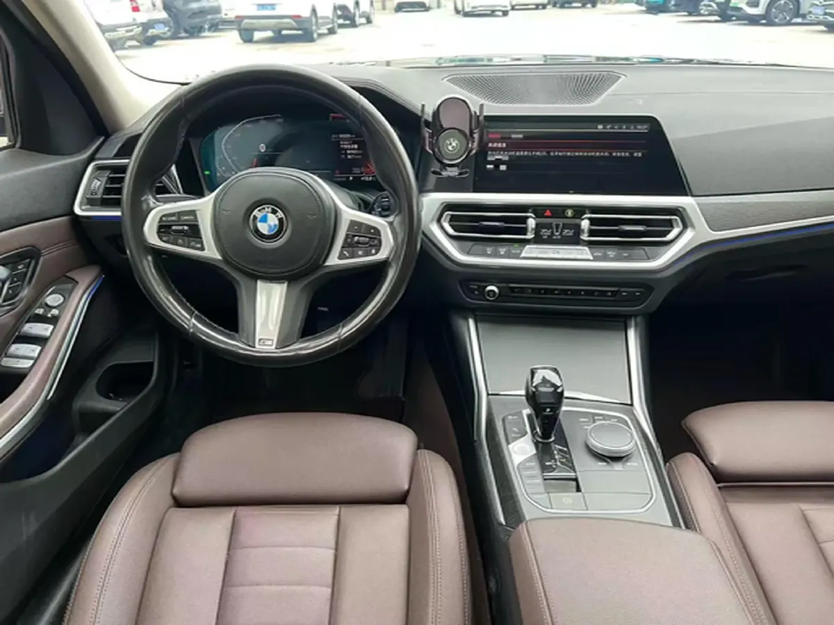 2020 BMW 3 Series 2.0T 184HP L4 8AT,autocango,china used car exporter,china ev exporter,chinese used car exporter,chinese used ev exporter