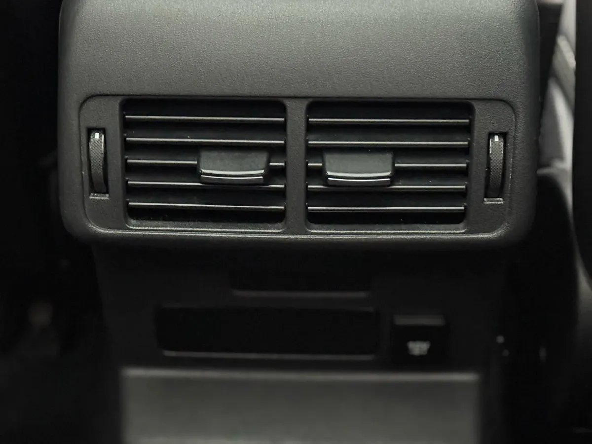 2020 Land Rover Range Rover Velar 3.0T 340HP V6 8AT,autocango,china used car exporter,china ev exporter,chinese used car exporter,chinese used ev exporter