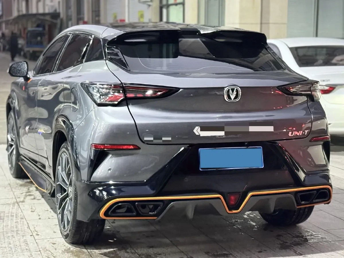 2022 ChangAn UNI-T 1.5T 188HP L4 7DCT,autocango,china used car exporter,china ev exporter,chinese used car exporter,chinese used ev exporter