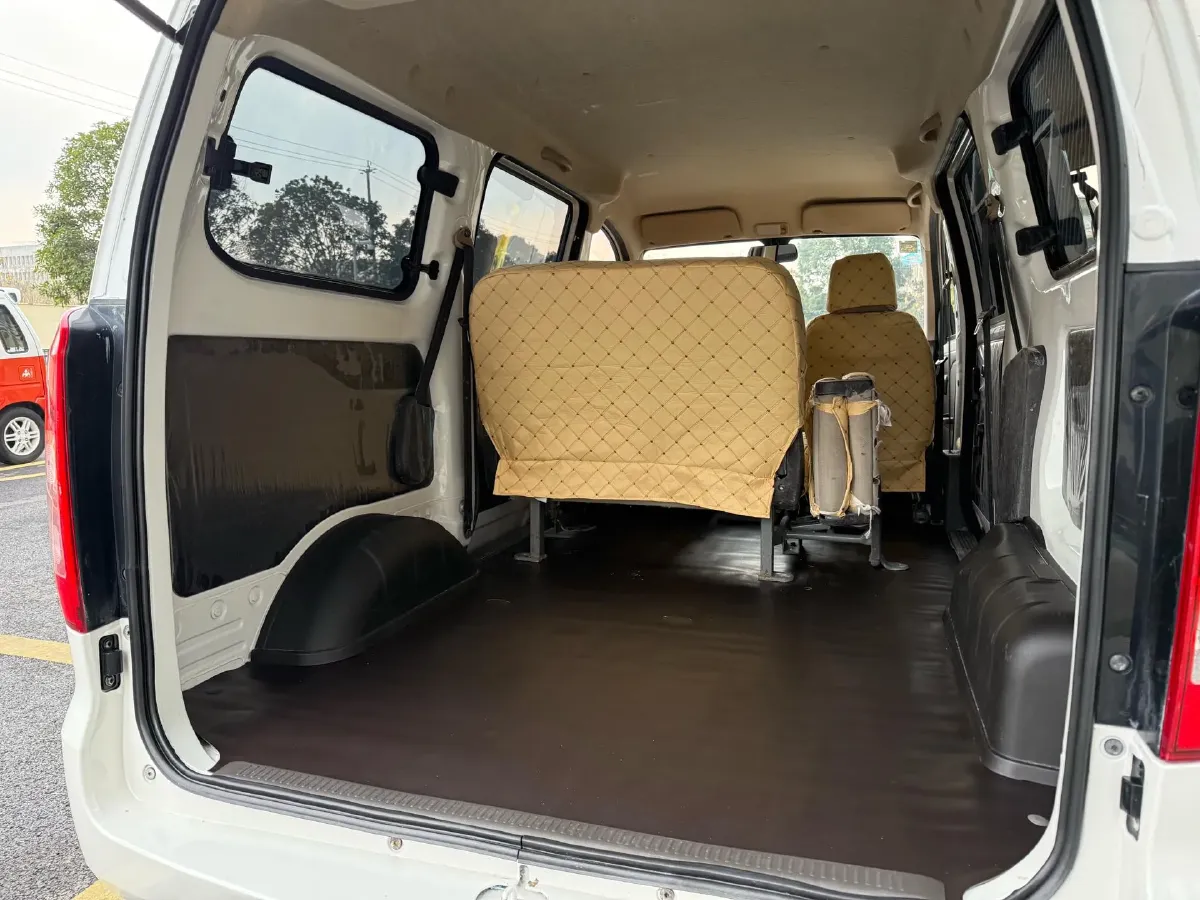 2019 WuLing HongGuang V 1.5L 99HP L4 6MT,autocango,china used car exporter,china ev exporter,chinese used car exporter,chinese used ev exporter