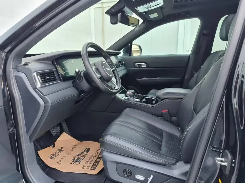 2020 Li ONE Range Extended 131HP REEV 40.5KWH,autocango,china used car exporter,china ev exporter,chinese used car exporter,chinese used ev exporter