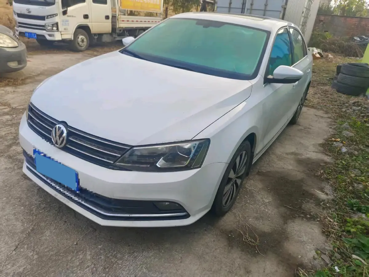 2018 Volkswagen Sagitar 1.2T 110HP L4 7DCT