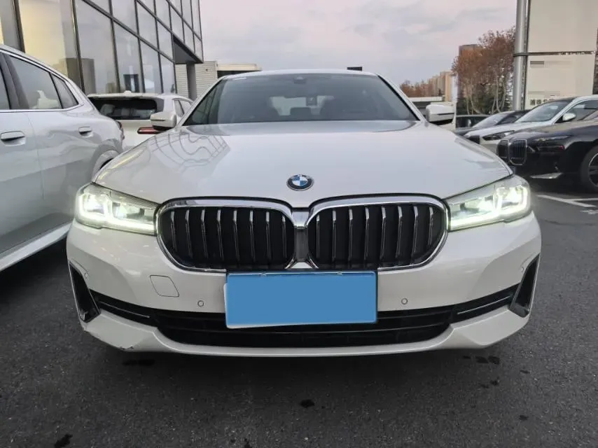 2022 BMW 5 Series 2.0T 184HP L4 8AT,autocango,china used car exporter,china ev exporter,chinese used car exporter,chinese used ev exporter