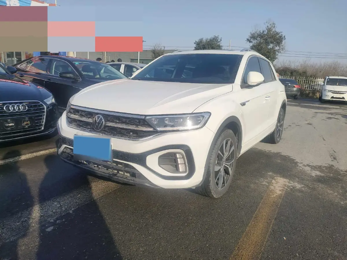 2023 Volkswagen T-Roc 1.5T 160HP L4 7DCT