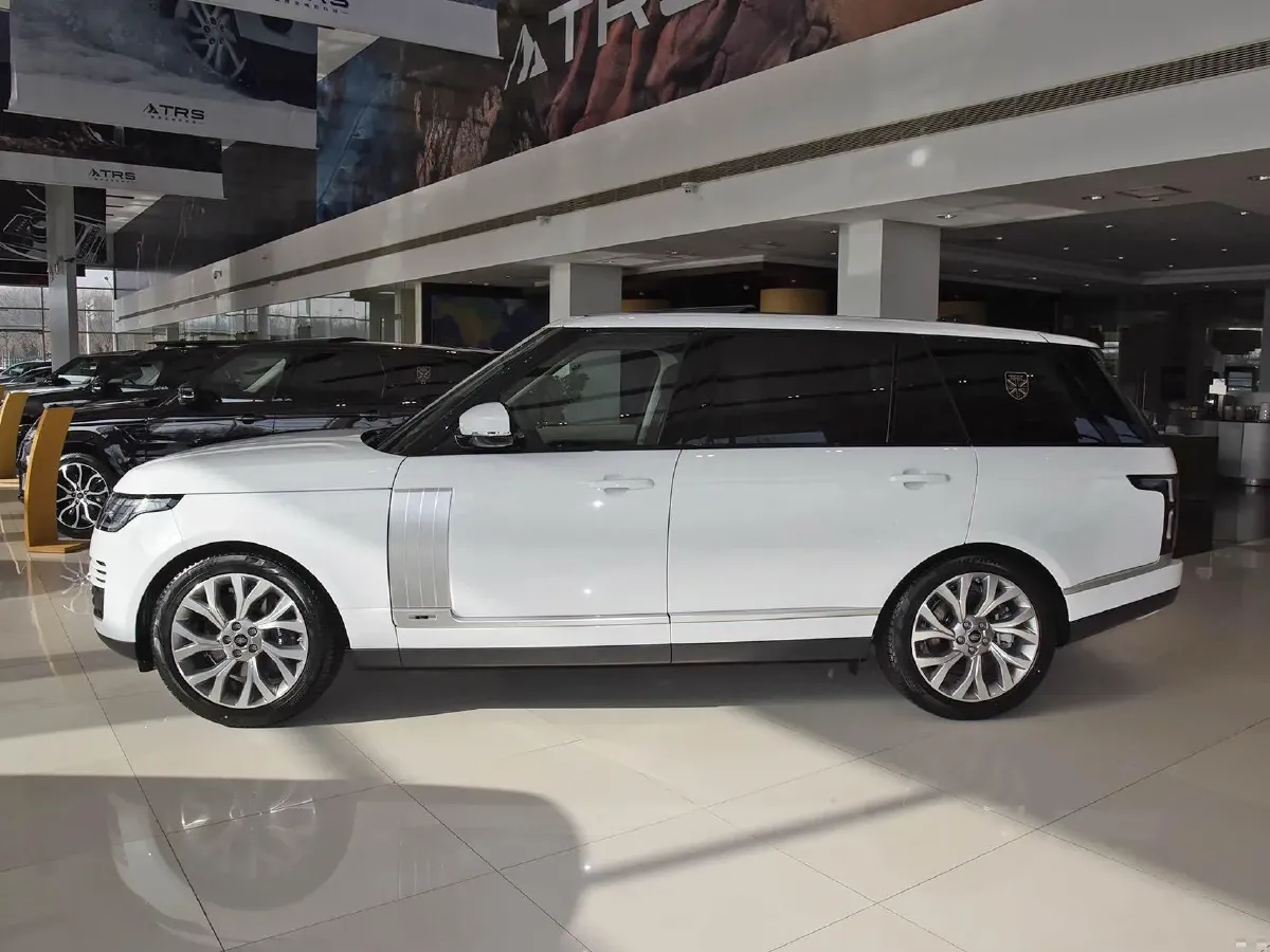 2021 Land Rover Range Rover 3.0T 400HP L6 8AT,autocango,china used car exporter,china ev exporter,chinese used car exporter,chinese used ev exporter