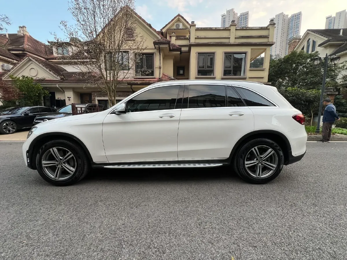 2020 Mercedes-Benz GLC Class 2.0T 197HP L4 9AT,autocango,china used car exporter,china ev exporter,chinese used car exporter,chinese used ev exporter