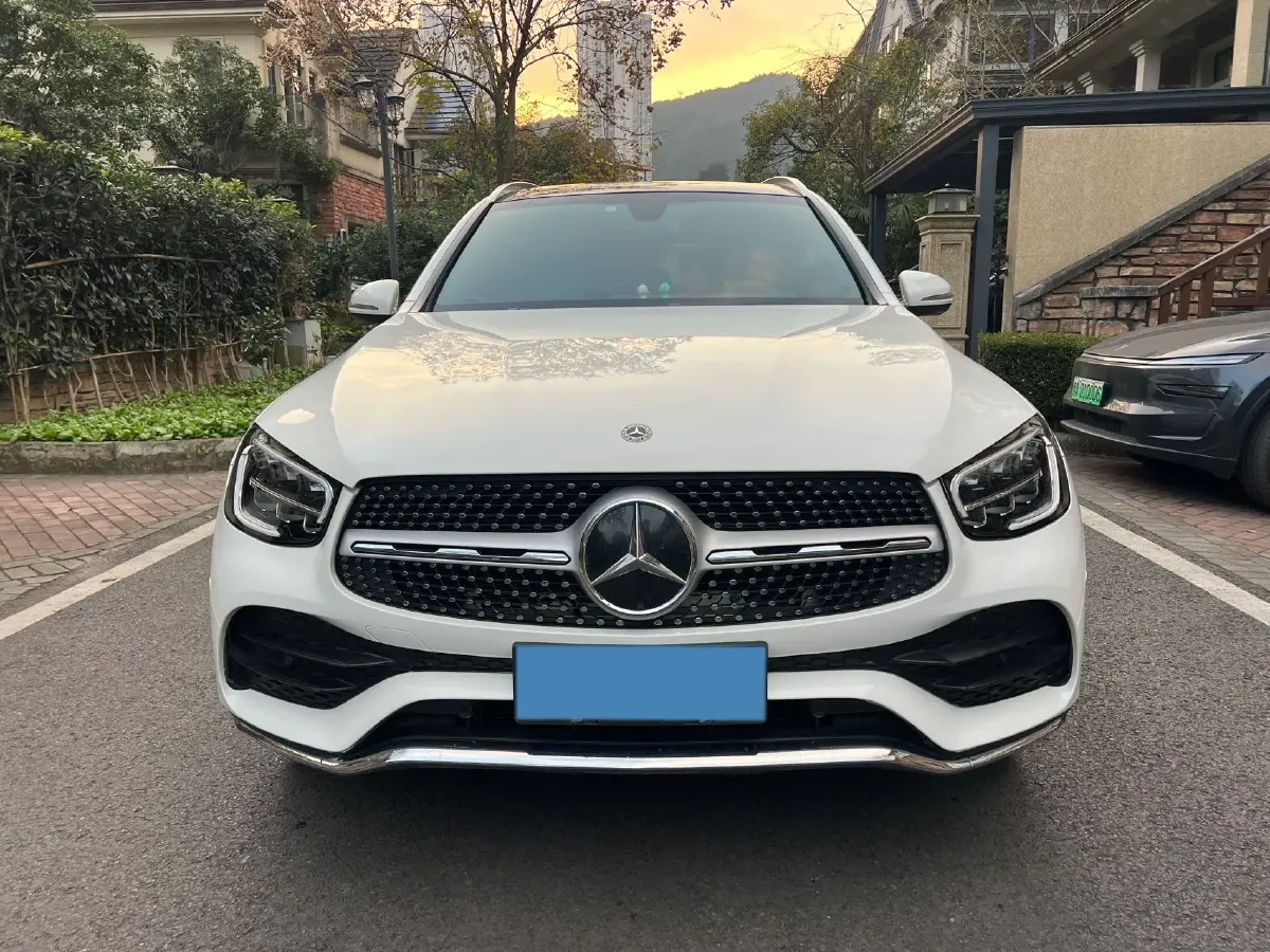 2020 Mercedes-Benz GLC Class 2.0T 197HP L4 9AT,autocango,china used car exporter,china ev exporter,chinese used car exporter,chinese used ev exporter