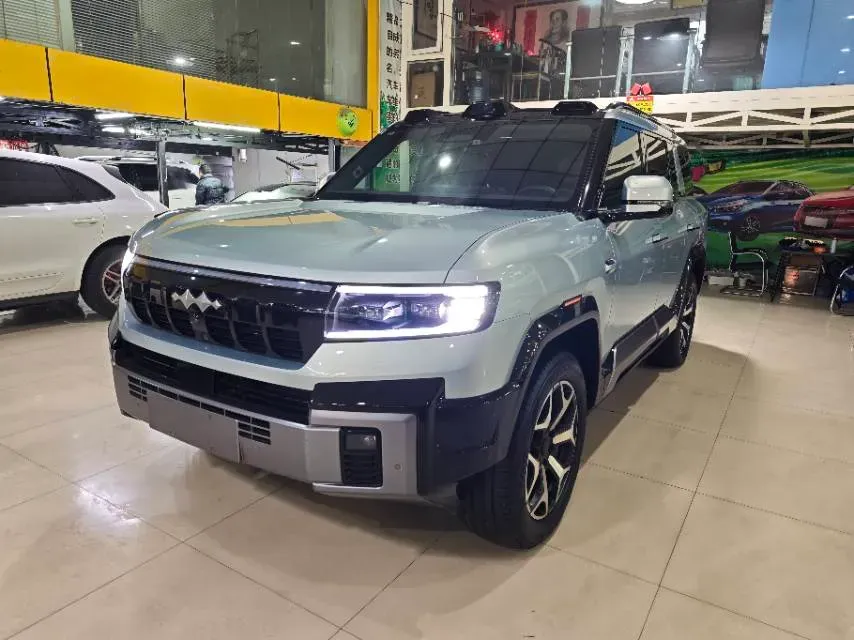 2025 FangChengBao Bao 8 2.0T 245HP L4 E-CVT PHEV 36.8KWH,autocango,china used car exporter,china ev exporter,chinese used car exporter,chinese used ev exporter