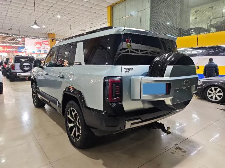 2025 FangChengBao Bao 8 2.0T 245HP L4 E-CVT PHEV 36.8KWH,autocango,china used car exporter,china ev exporter,chinese used car exporter,chinese used ev exporter