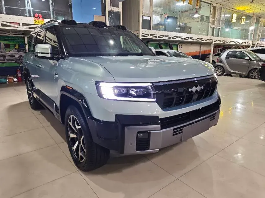 2025 FangChengBao Bao 8 2.0T 245HP L4 E-CVT PHEV 36.8KWH,autocango,china used car exporter,china ev exporter,chinese used car exporter,chinese used ev exporter