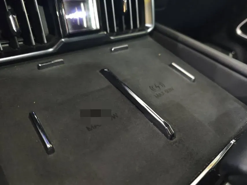 2025 FangChengBao Bao 8 2.0T 245HP L4 E-CVT PHEV 36.8KWH,autocango,china used car exporter,china ev exporter,chinese used car exporter,chinese used ev exporter