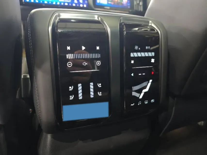 2025 FangChengBao Bao 8 2.0T 245HP L4 E-CVT PHEV 36.8KWH,autocango,china used car exporter,china ev exporter,chinese used car exporter,chinese used ev exporter