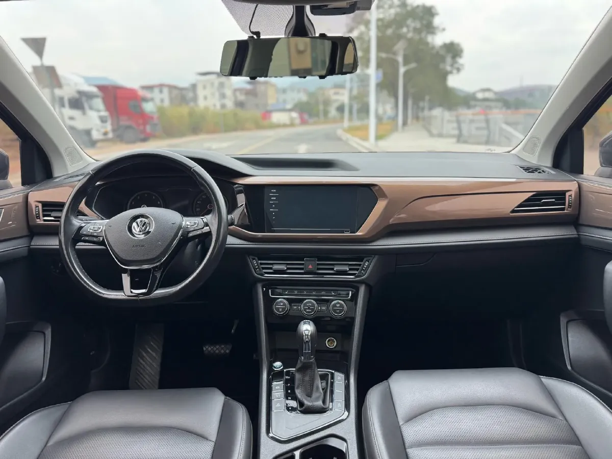 2020 Volkswagen Tharu 1.4T 150HP L4 7DCT,autocango,china used car exporter,china ev exporter,chinese used car exporter,chinese used ev exporter