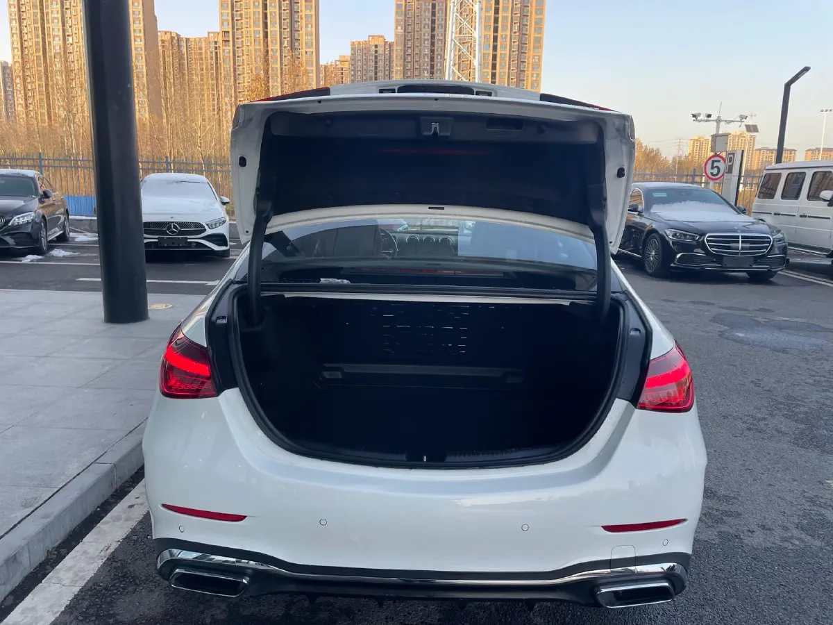 2024 Mercedes-Benz C Class 1.5T 204HP L4 9AT,autocango,china used car exporter,china ev exporter,chinese used car exporter,chinese used ev exporter