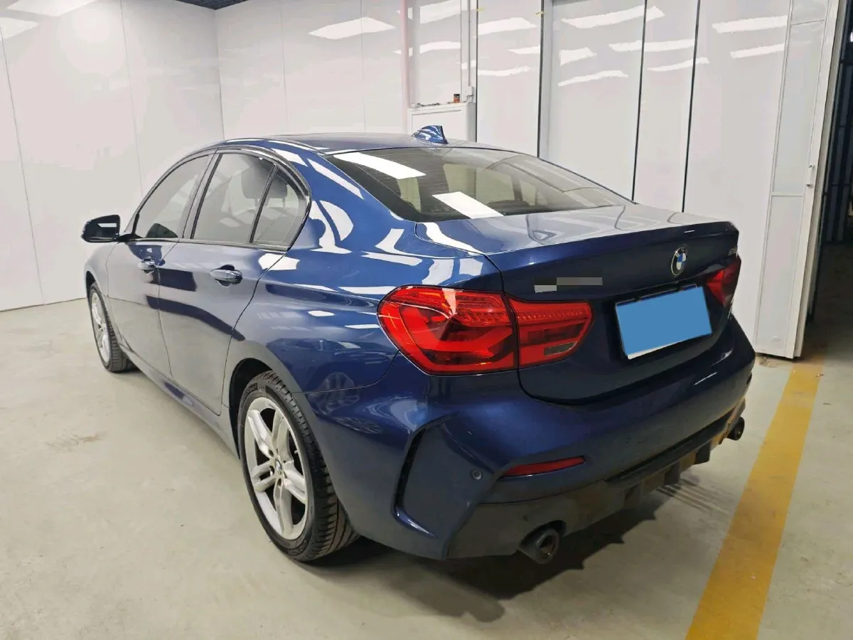 2021 BMW 1 Series 1.5T 140HP L3 7DCT,autocango,china used car exporter,china ev exporter,chinese used car exporter,chinese used ev exporter
