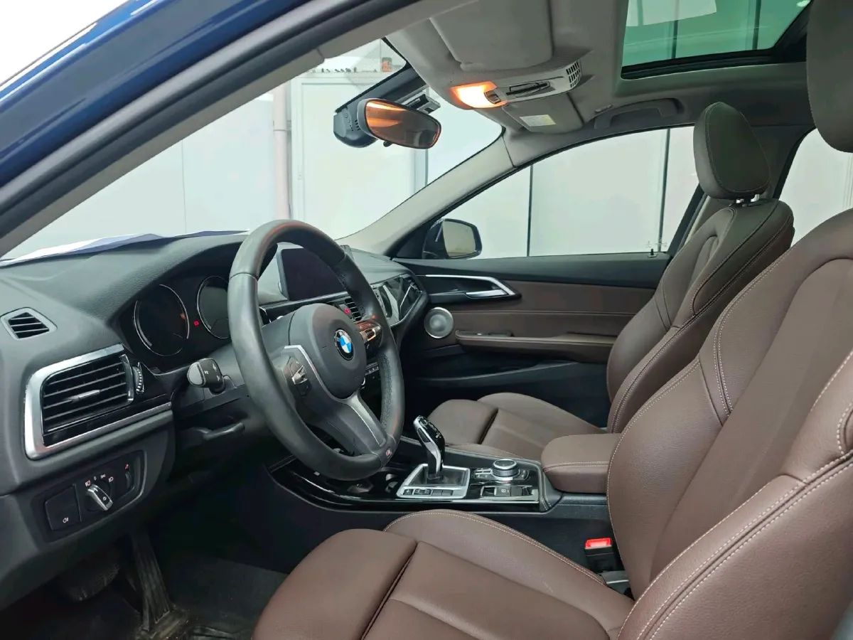 2021 BMW 1 Series 1.5T 140HP L3 7DCT,autocango,china used car exporter,china ev exporter,chinese used car exporter,chinese used ev exporter