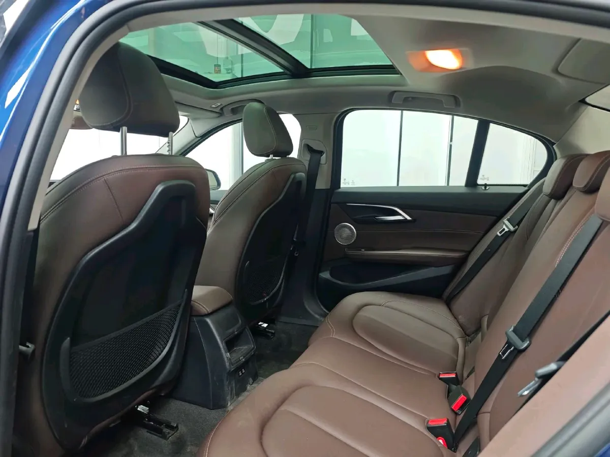 2021 BMW 1 Series 1.5T 140HP L3 7DCT,autocango,china used car exporter,china ev exporter,chinese used car exporter,chinese used ev exporter