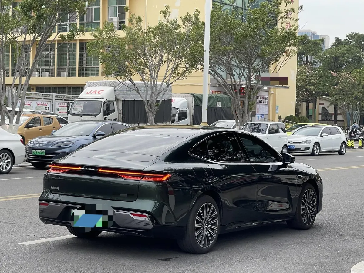 2025 Geely Galaxy Starshine 8 1.5T 163HP L4 3DHT PHEV 18.4KWH,autocango,china used car exporter,china ev exporter,chinese used car exporter,chinese used ev exporter