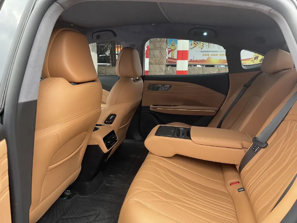 2025 Geely Galaxy Starshine 8 1.5T 163HP L4 3DHT PHEV 18.4KWH,autocango,china used car exporter,china ev exporter,chinese used car exporter,chinese used ev exporter