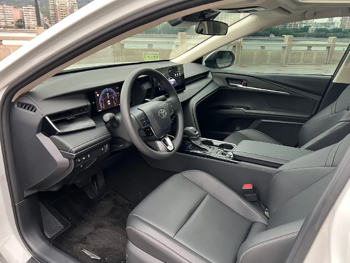 2024 Toyota Camry 2.0L 173HP L4 CVT,autocango,china used car exporter,china ev exporter,chinese used car exporter,chinese used ev exporter