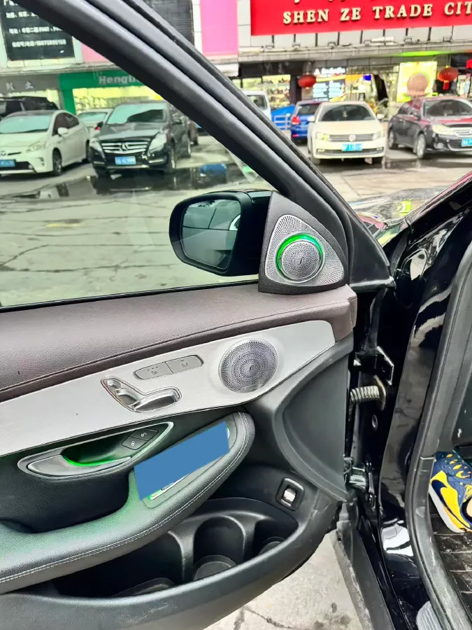 2021 Mercedes-Benz GLC Class 2.0T 197HP L4 9AT,autocango,china used car exporter,china ev exporter,chinese used car exporter,chinese used ev exporter