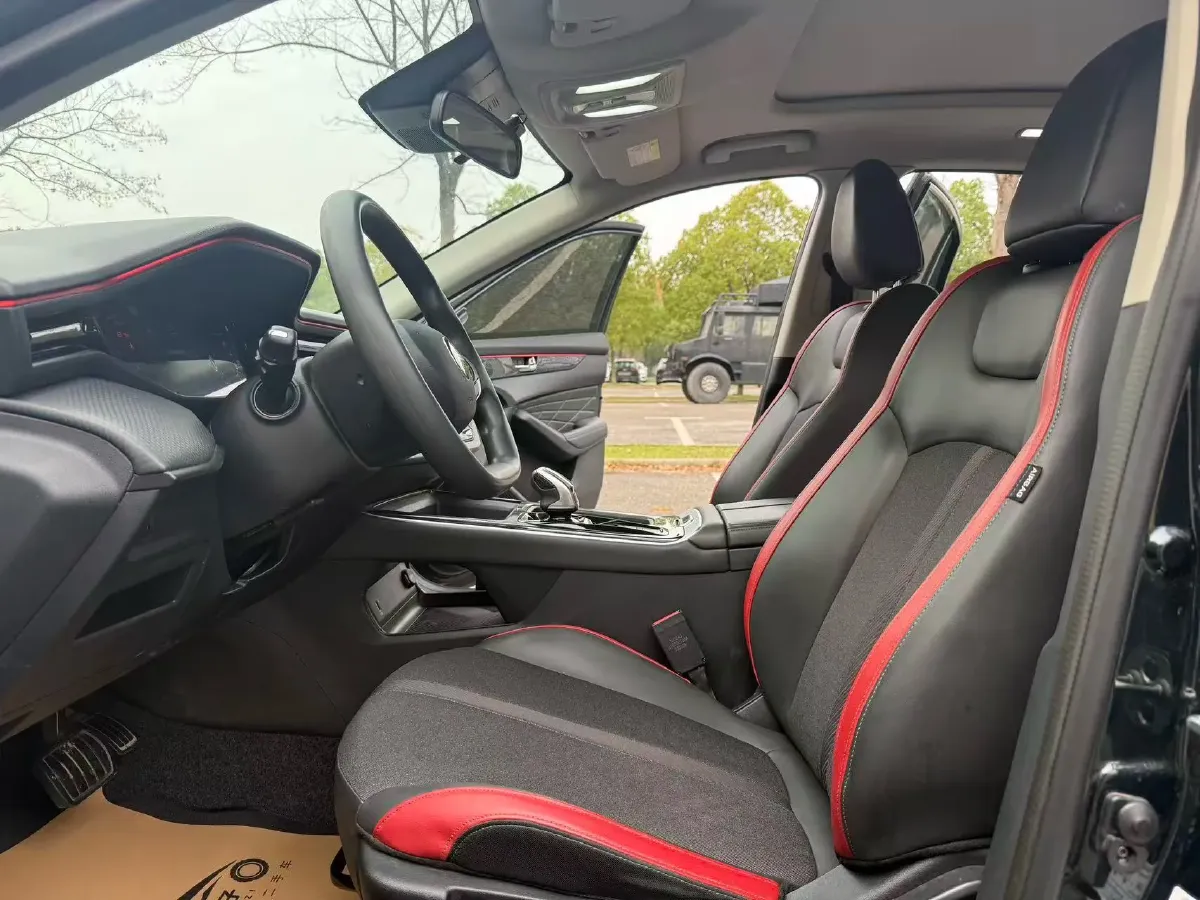 2023 DongFeng Aeolus YiXuan MAX 1.5T 190HP L4 7DCT,autocango,china used car exporter,china ev exporter,chinese used car exporter,chinese used ev exporter