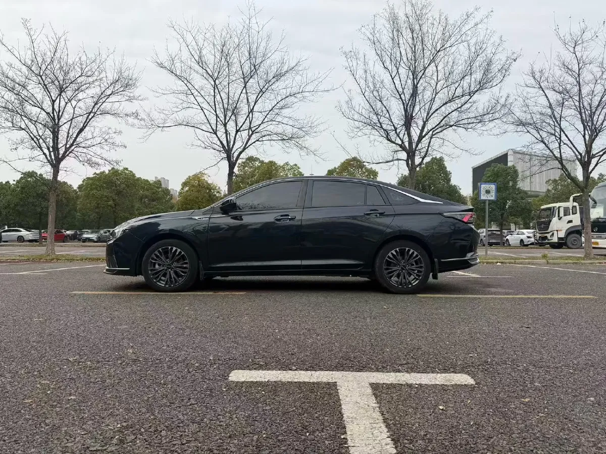 2023 DongFeng Aeolus YiXuan MAX 1.5T 190HP L4 7DCT,autocango,china used car exporter,china ev exporter,chinese used car exporter,chinese used ev exporter